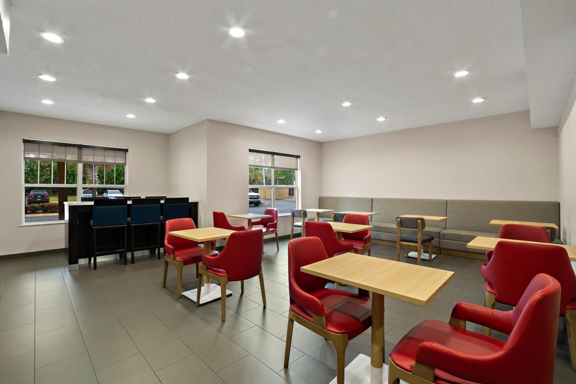 Comfort Inn & Suites Santee I-95 Eksteriør billede